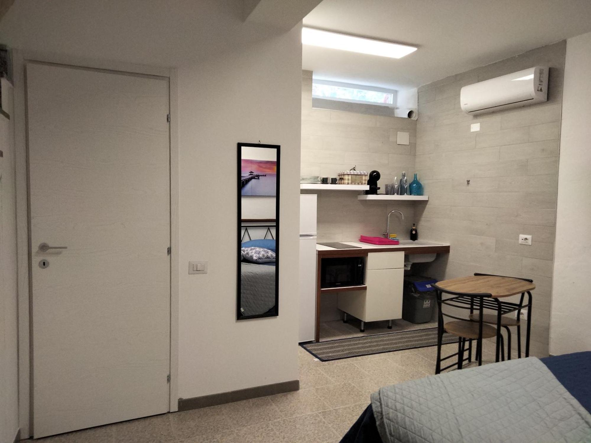 La Cantina Mini Appartamento Elmas Екстер'єр фото
